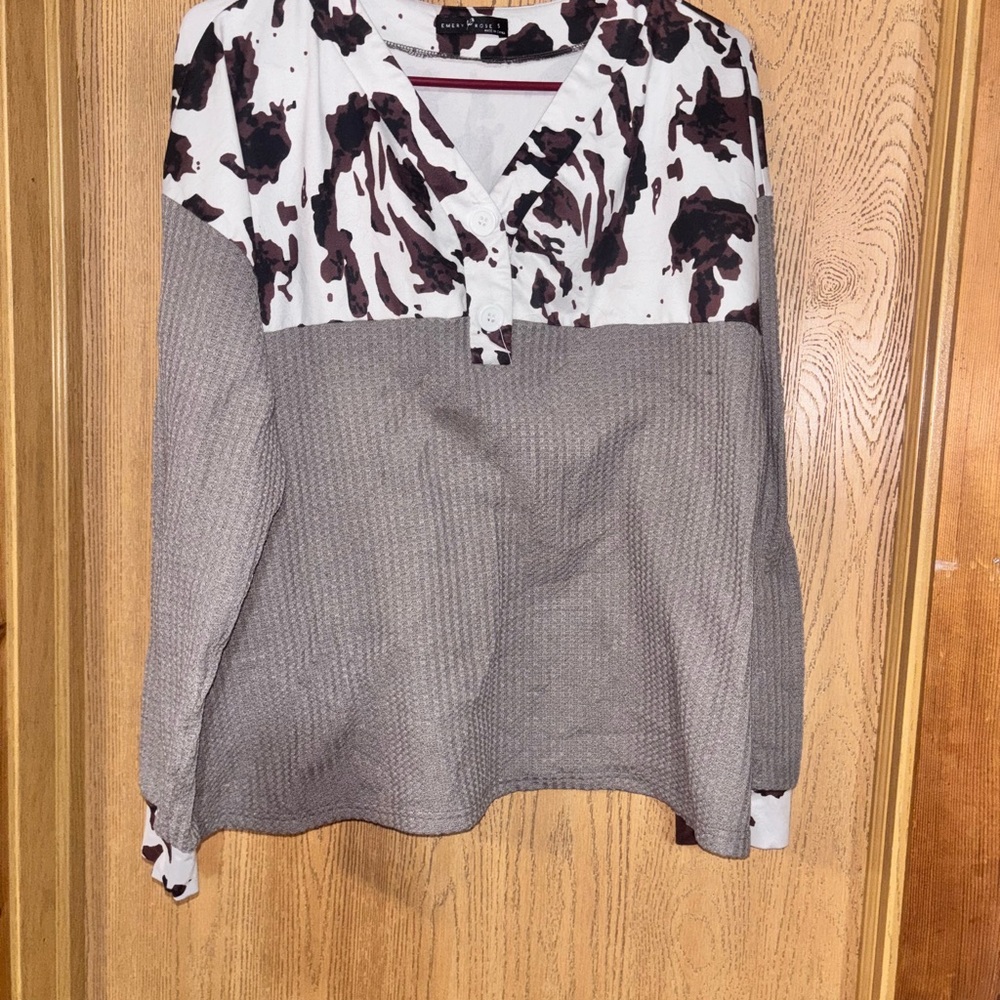 Graphic Brown and Gray Long Sleeve Polo Blouse